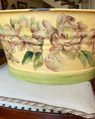 Contenitore metallo decorato decoupage