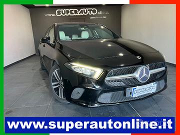 MERCEDES-BENZ A 180 d Automatic Premium ( scherm