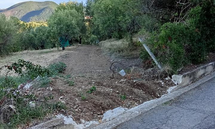 Terreno con ruderi accatastabili vicino Palinuro