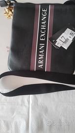 Borsello nero a tracolla con logo lettering Armani