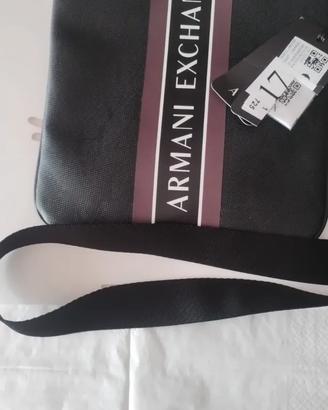 Borsello nero a tracolla con logo lettering Armani