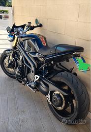 Triumph speed triple 1050 