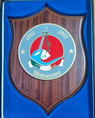 CREST