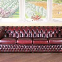 Divano Chesterfield Club 4 posti origine inglese