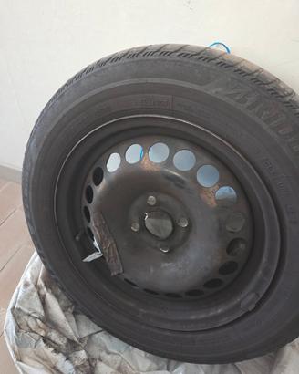 Gomma Bridgestone 185/65 R15 + Cerchione