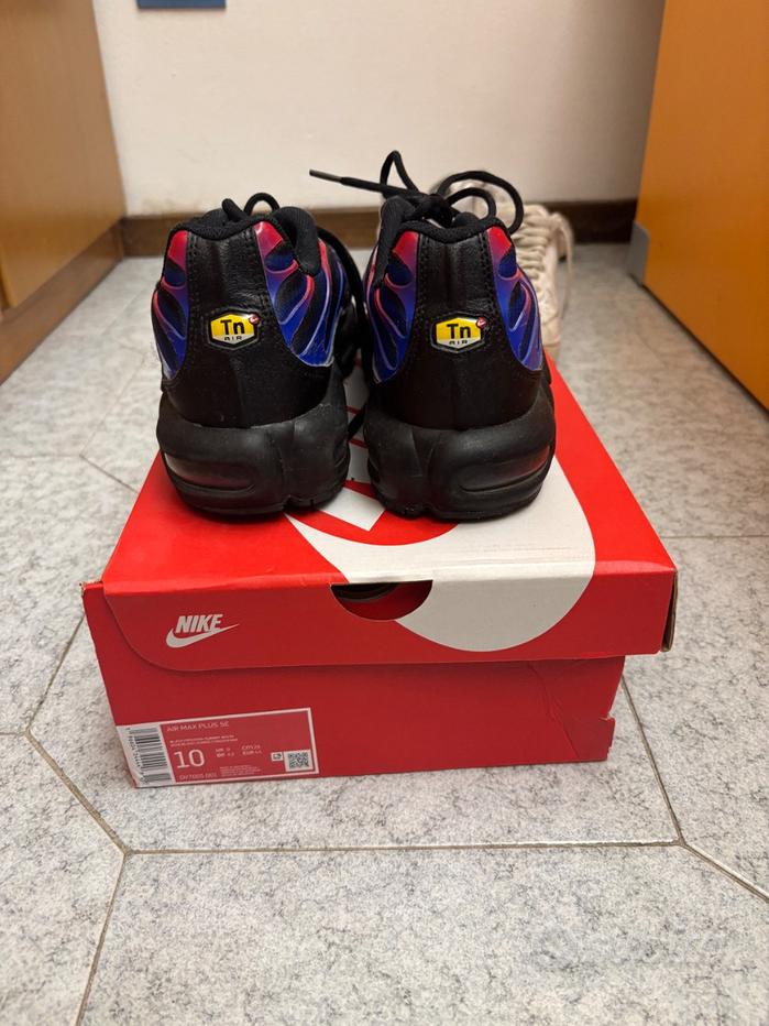 Tn rosse Vendita in Abbigliamento e accessori