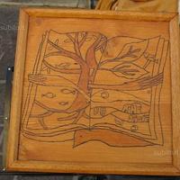 Quadretto in legno il libro volante