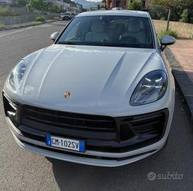 PORSCHE Macan - 2023 - 265cv