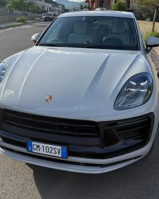 PORSCHE Macan - 2023 - 265cv