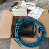 Robot per pulizia piscina