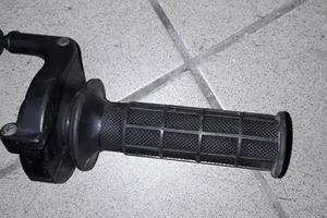 Comando gas compl.manopole dx/sx husqvarna wr125te