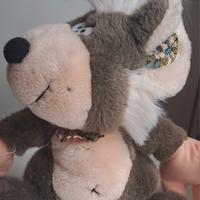 Topo grigio e bianco con capelli .🐁🐭