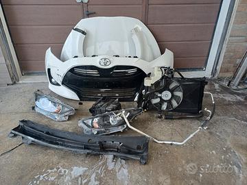 ricambi toyota yaris benzina  