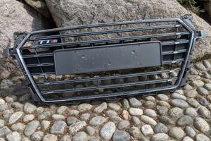 Griglia anteriore AUDI TTS 2016