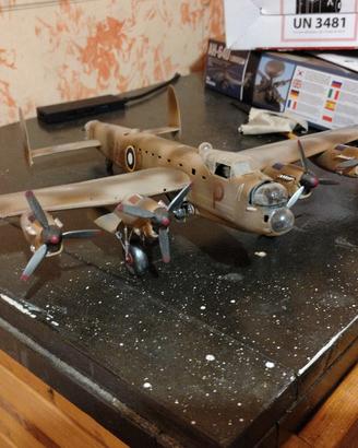 avro lancaster  RAF scala 1/72 bombardiere storico