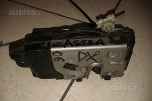 Serratura centralizzata opel astra 2006 ant.dx