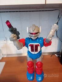 robot giocattolo 