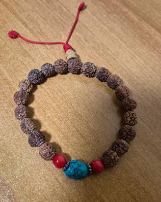 Braccialetto con semi di rudraksha