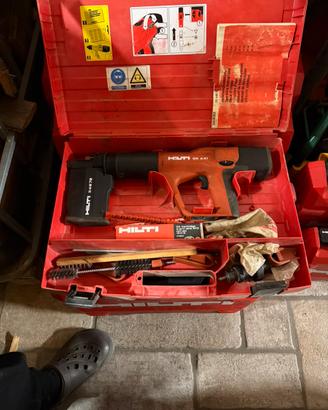 Pistola spara chiodi  HILTI