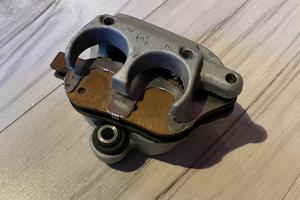 Pinza Freno Posteriore Harley-Davidson Rocker