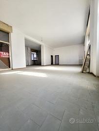 Locale commerciale in Via Tagliamento