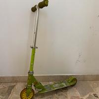 Monopattino bambina/o verde