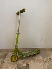 Monopattino bambina/o verde