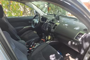 Mitzubisci outlander