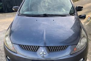 MITSUBISHI Grandis - 2008