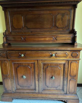 Mobile credenza con alzata
