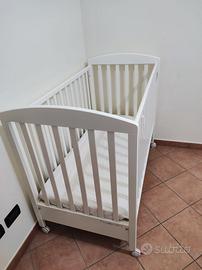 Lettino bimbo/a con sponde marca Foppapedretti