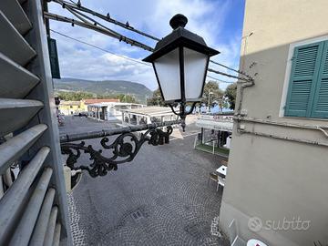 APPARTAMENTO AL CENTRO DI SIROLO: con vista sulla