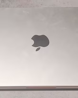 Macbook Air M2 da 13,6"-modello A2681