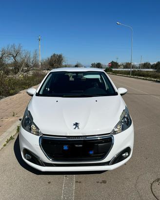 Peugeot 208 1.6 hdi