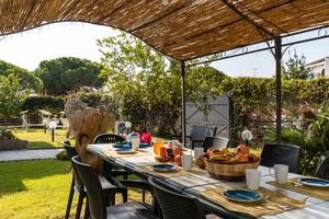 Sul mare villa per gruppi numerosi 11/16 pax