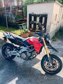 Aprilia Dorsoduro 750