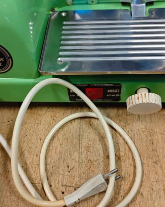 AFFETTATRICE VINTAGE ELETTRICA OMRE