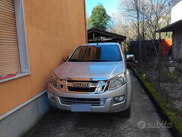 Isuzu D-Max 2.5 Diesel Solar 4x4 – Pickup
