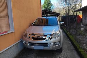 Isuzu D-Max 2.5 Diesel Solar 4x4 – Pickup

