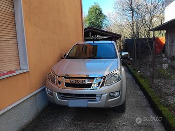 Isuzu D-Max 2.5 Diesel Solar 4x4 – Pickup
