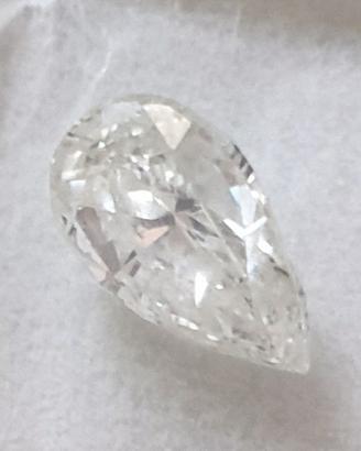 Diamante naturale con certificato gemmologico 