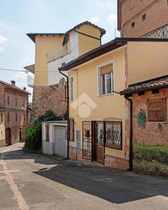 CASA SEMINDIPENDENTE A FONTANILE