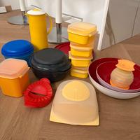 Lotto misto di oggetti Tupperware