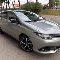 Toyota Auris 1.8 hybrid 5 porte €13.500