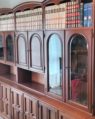 Libreria in legno noce con cassettiera