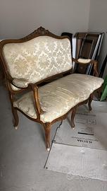 Divanetto vintage, antico ed elegante