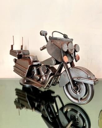 Moto Artigianale in Metallo – Scultura Vintage 