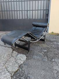 Chaise Longue LC4 design Le Corbusier per Cassina 