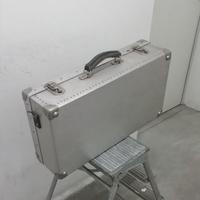 Valigia in alluminio porta accessori fotografia