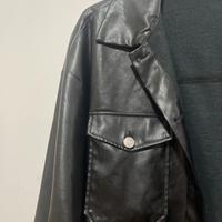 Giacca in pelle nera con tasche a bottoni donna S